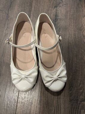 The Children's Place White Patent Mary Jane Dress Shoes with Bow